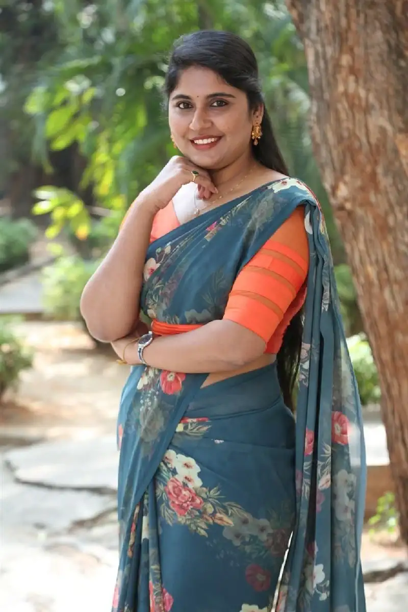 SONIA CHOWDARY STILLS IN SOUTH INDIAN BLUE SAREE 10